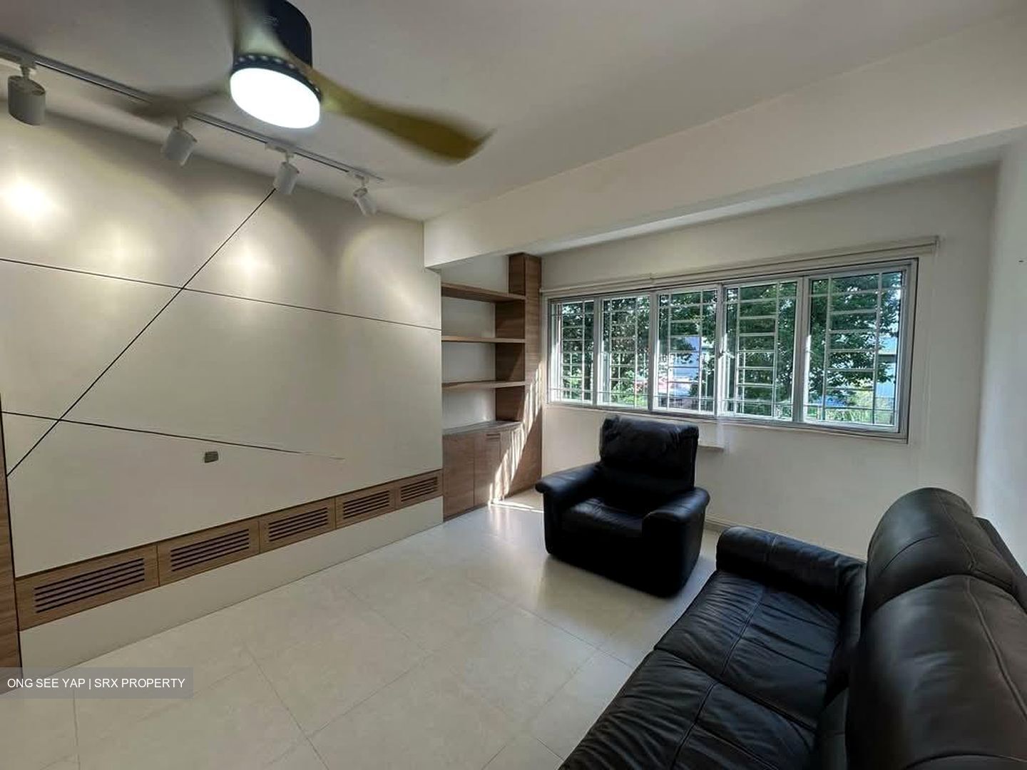Blk 853 Hougang Central (Hougang), HDB Executive #581230441